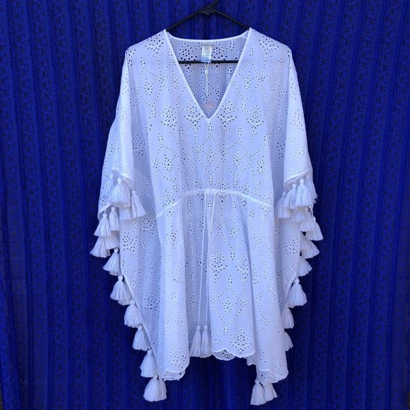 SOLD!! NWT PILYQ White Swim Coverup- Eyelet and Pom Pom Details- XS/S - Picture 3 of 6